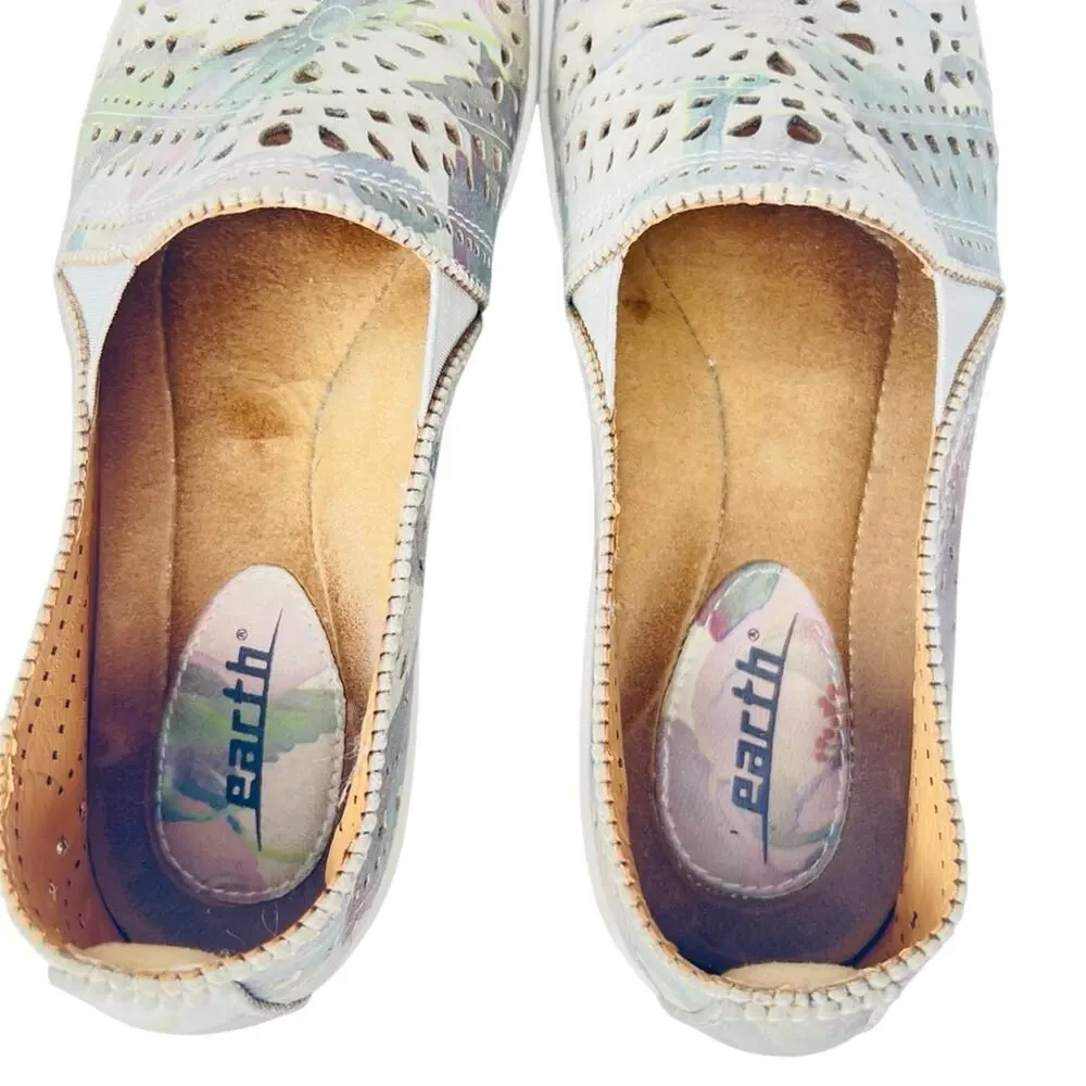 Earth Tangelo Comfort Sneakers Size 8 Shoes Flower Laser-Cut Leather Slip On